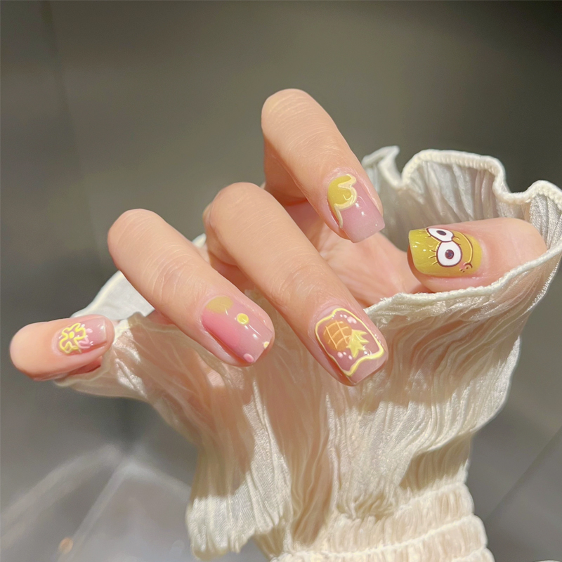 Cute and fresh short nail art